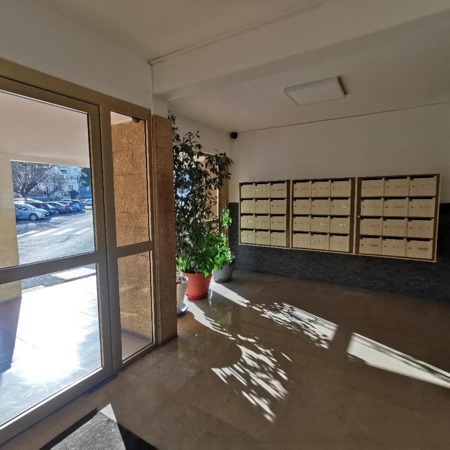 Appartement T2 Meuble Confort, Parking, Balcon,Pres Parc Des Expositions, Stades Перпинян Екстериор снимка